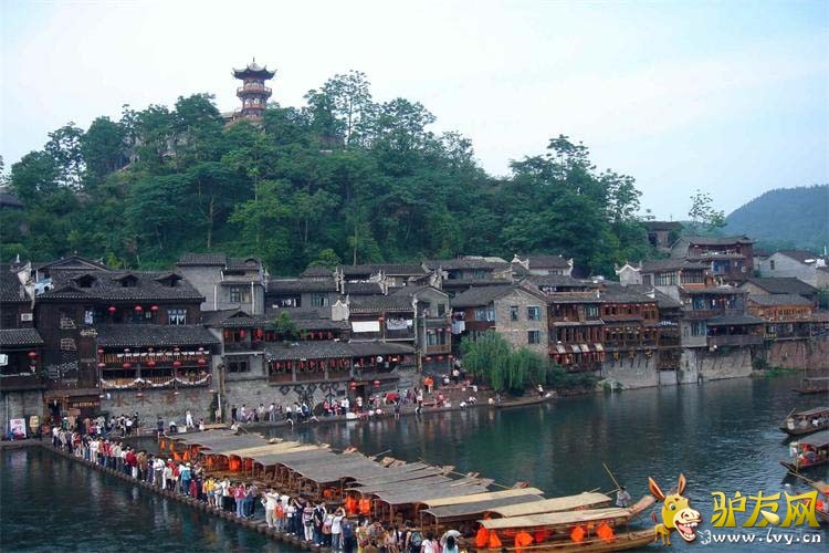 20凤凰跳岩.jpg